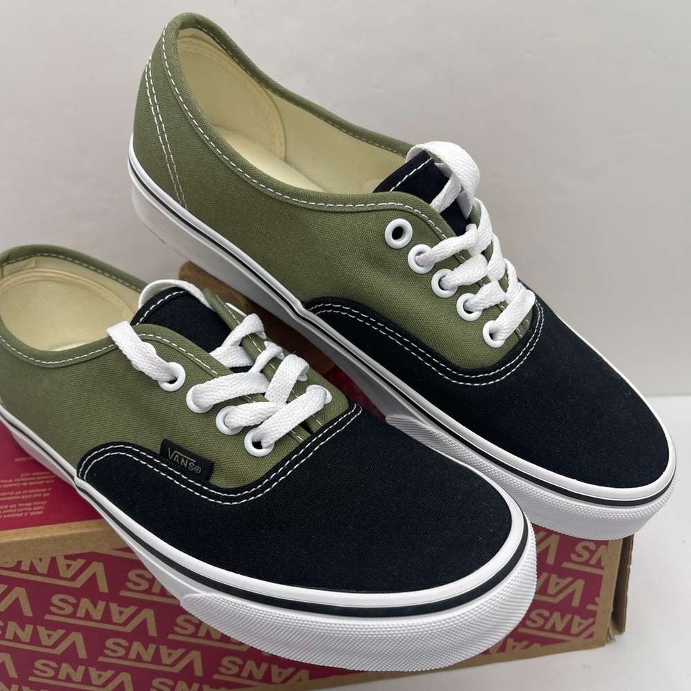 Vans Men’s Authentic
Pop Loden Green
VN000BW5ZBF Sneakers - Picture 9 of 16